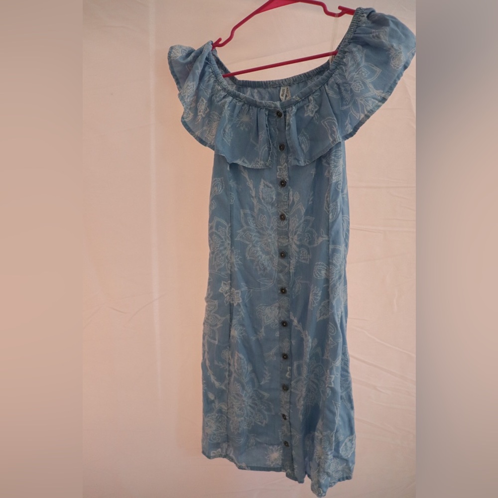 Off shoulder dress